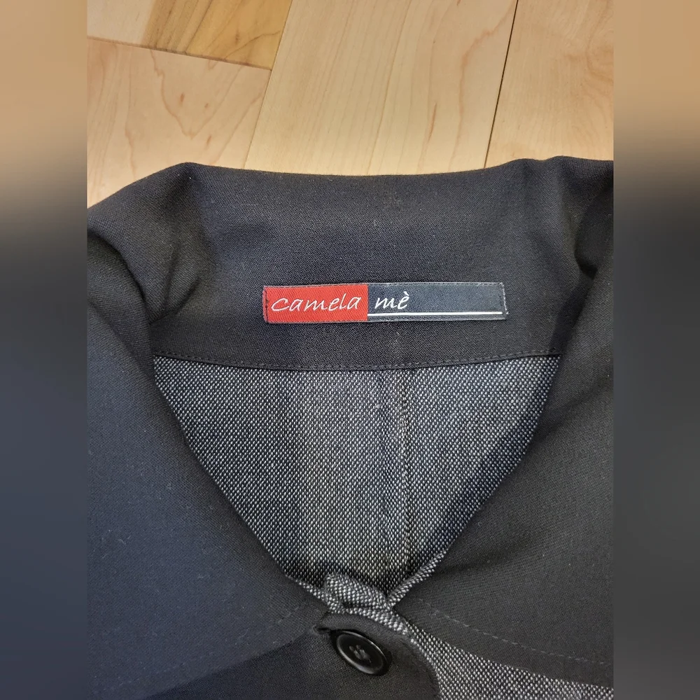 EUC Camela Mè Gray and Black Jacket - Picture 7 of 16